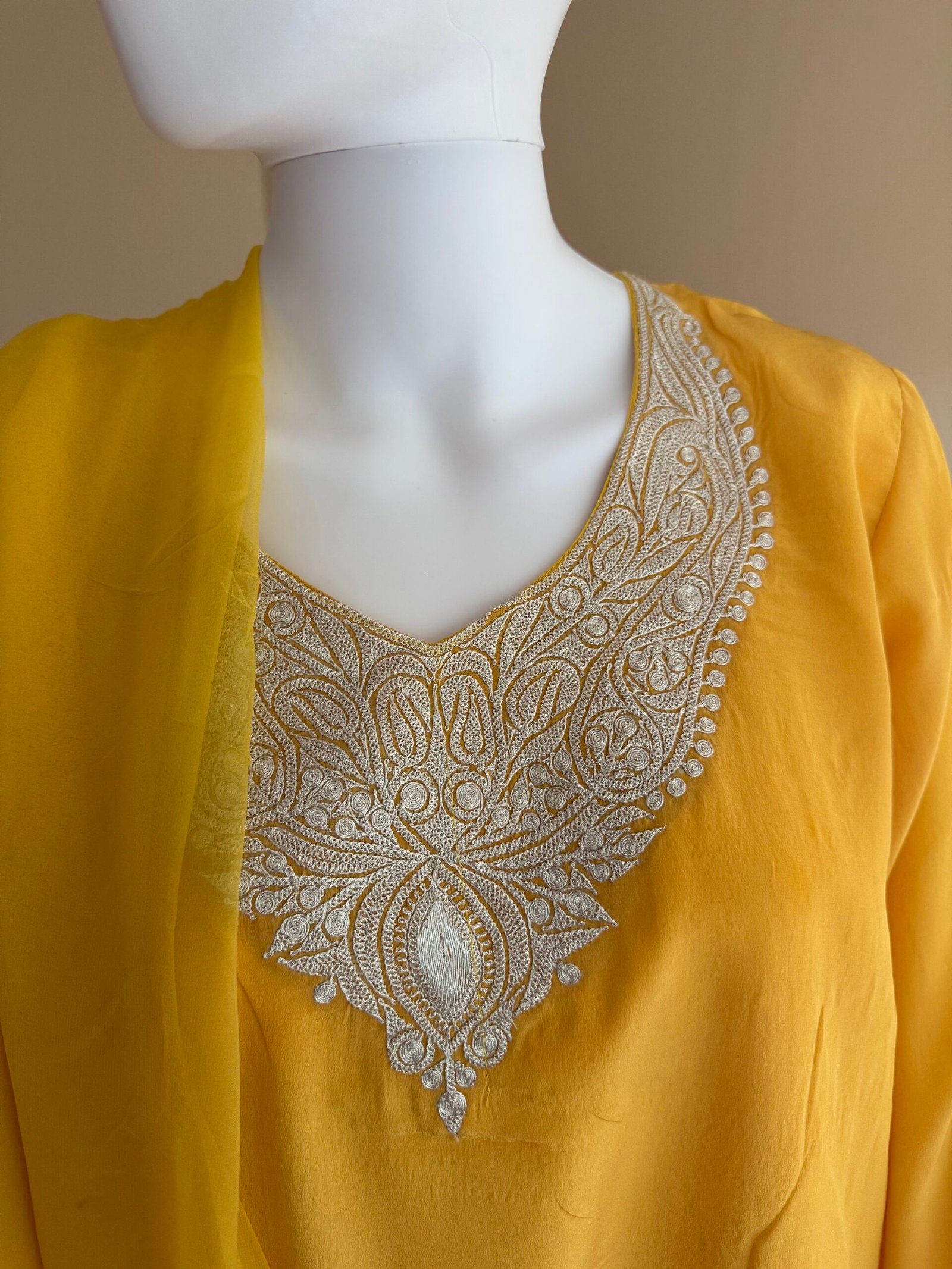 Pure disheen suit with hand tilla - Image 2
